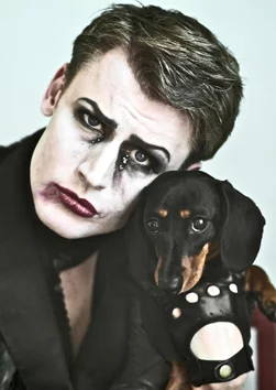 DARKLING The first of his 'sit-down misery' shows, in which Dusty analyses his own Melancholy and confronts Death itself. 'His vocals are astonishing, with incredible power and subtlety.' (FringeGuru) 'Wickedly funny... the perfect antithesis to Edinburgh's 'comedy' obsession.' (ThreeWeeks)
