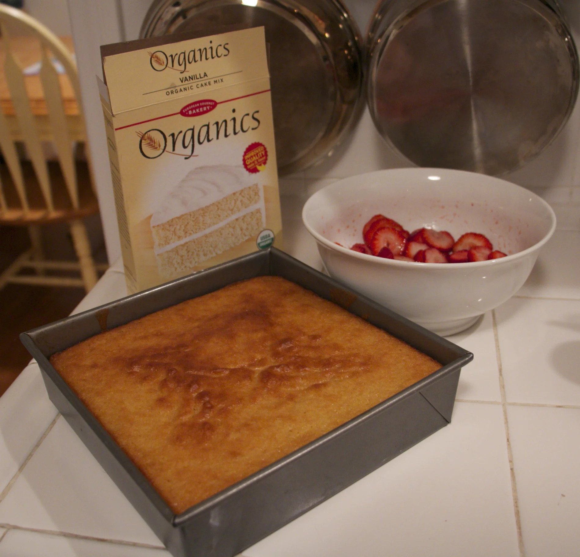 Where the $%@# is the frosting? Come on, it's shown on the box!