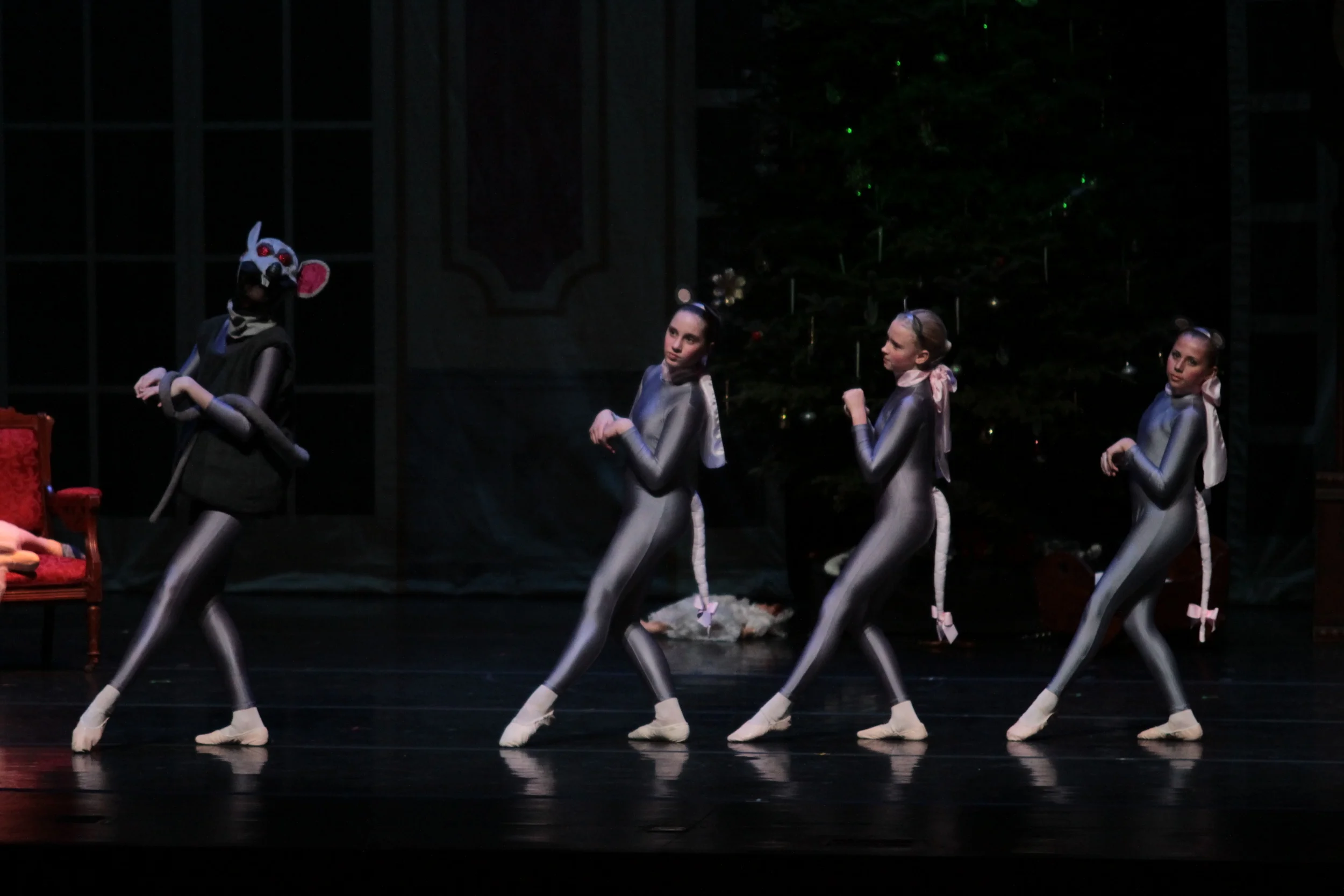 sat-a1s2-nutcracker-006.jpg