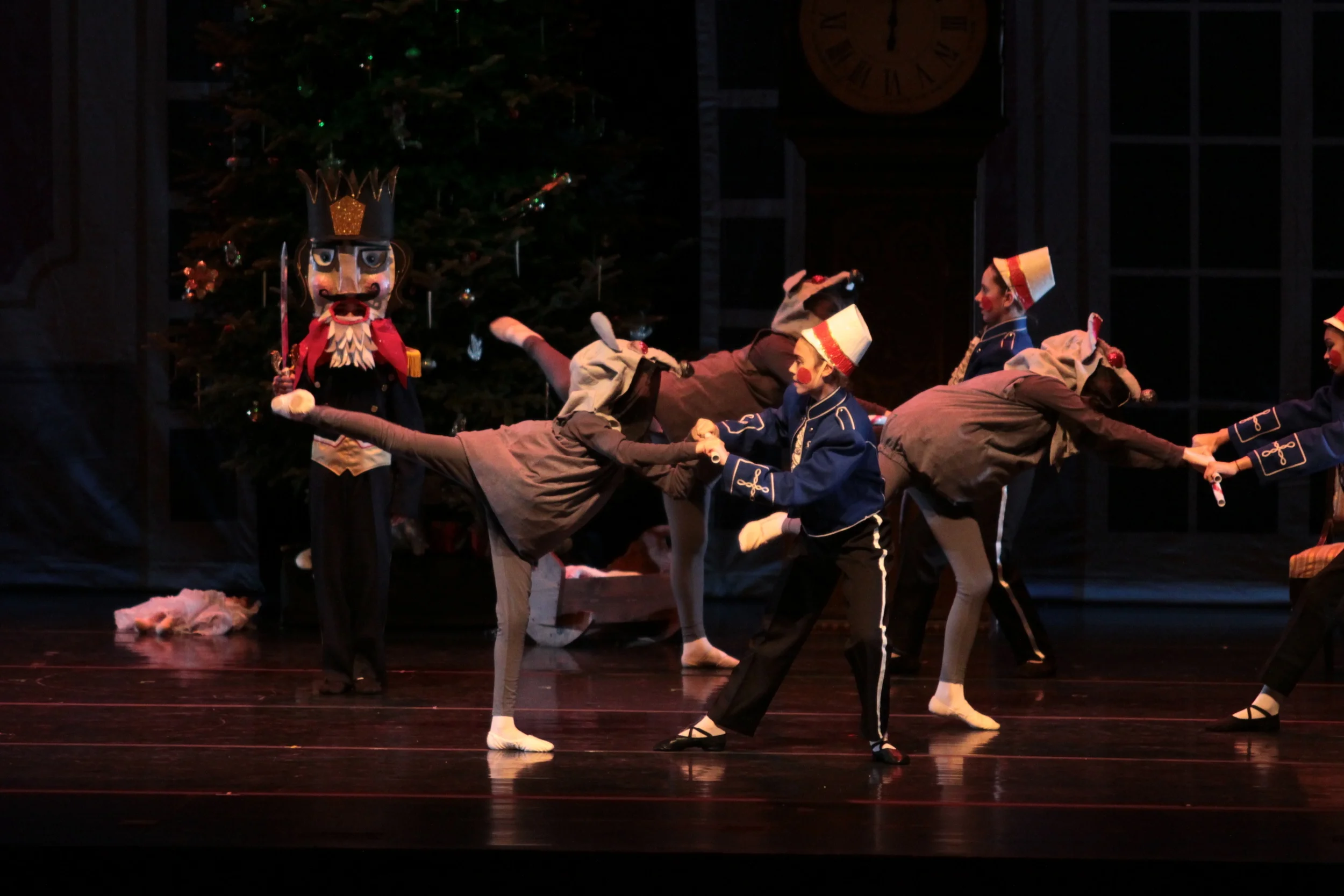 sat-a1s2-nutcracker-068.jpg