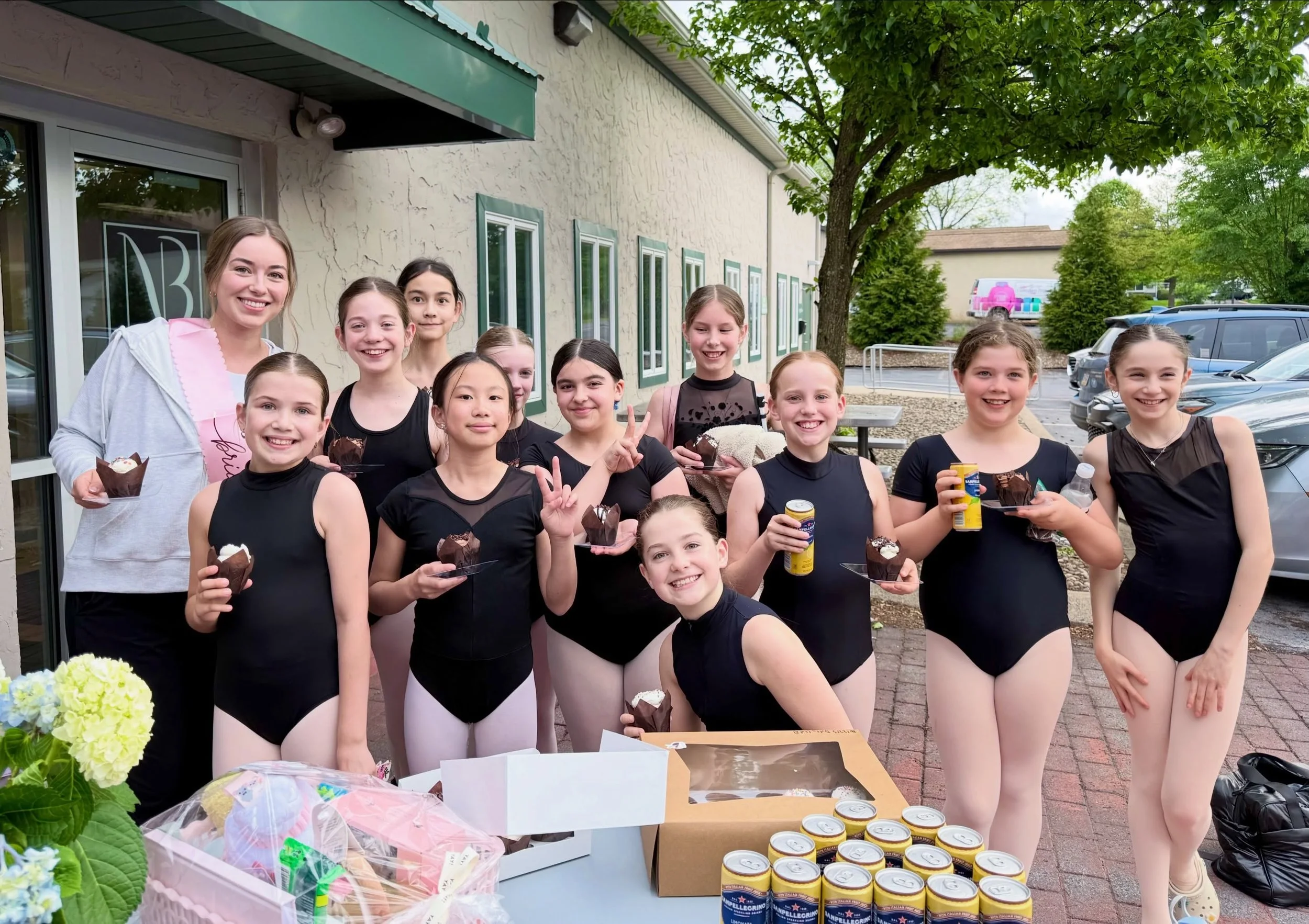 Yesterday, our B level dancers threw Miss Hanna a bridal shower during a break between classes. Sweet treats and sweeter smiles. 🩷