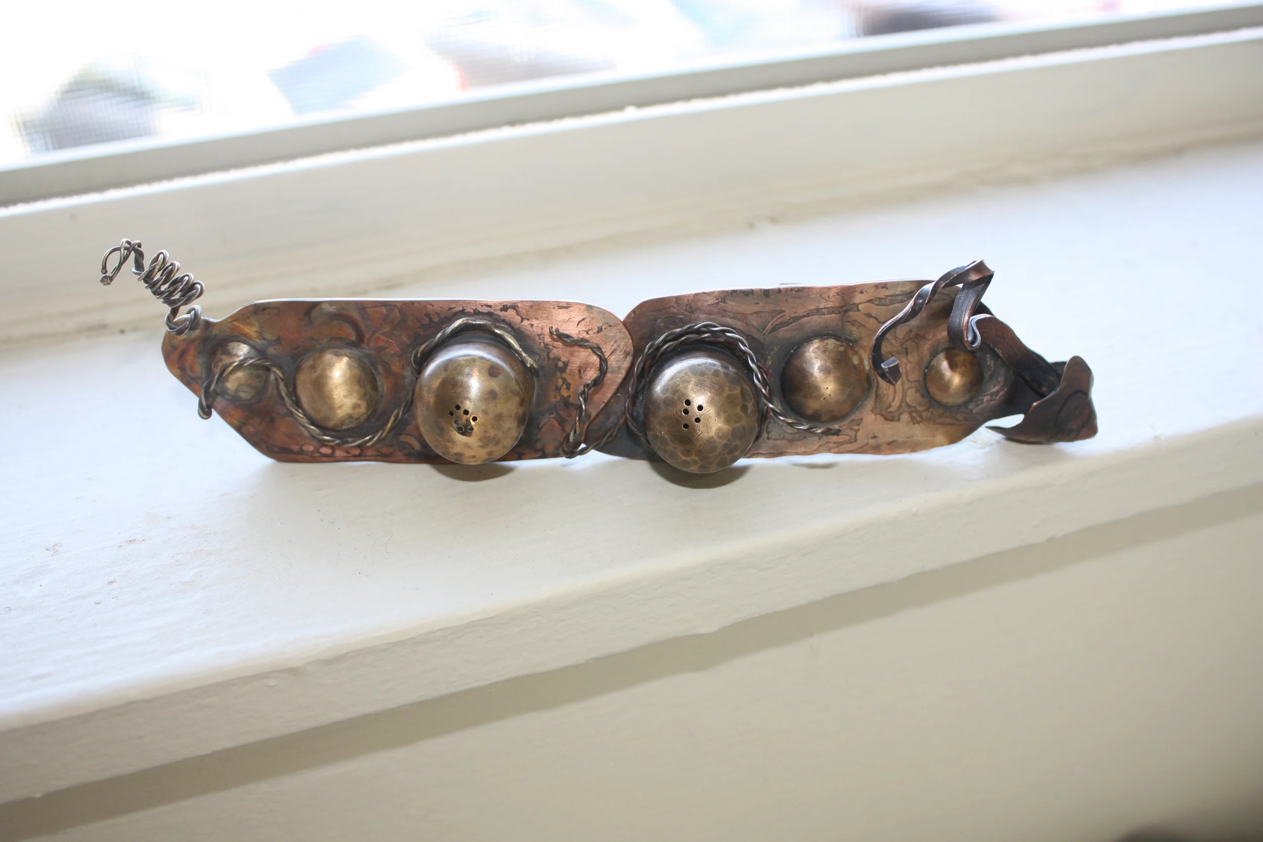 "Two Peas in a Pod" Salt & Pepper Shaker Rings