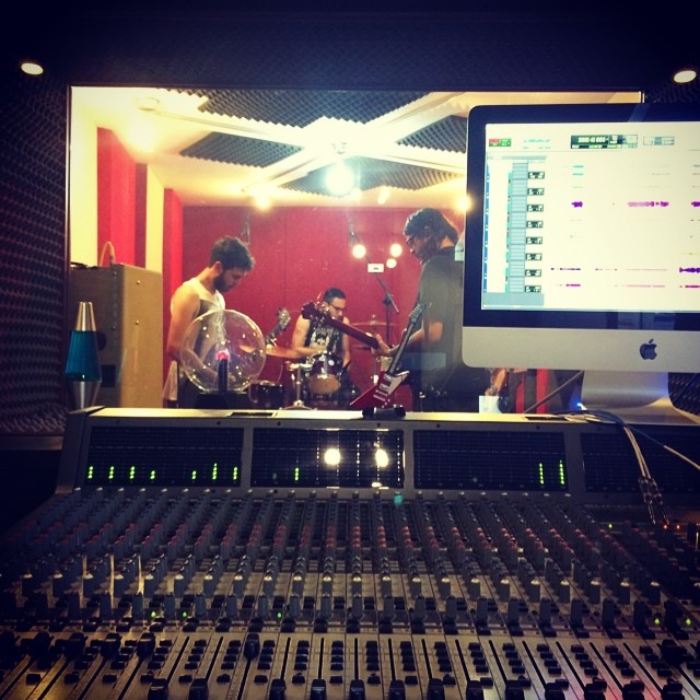 Lava grabando en la sala 1.