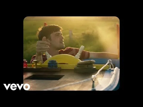 Hauskey - Silver Lining (Official Video) (Copy)