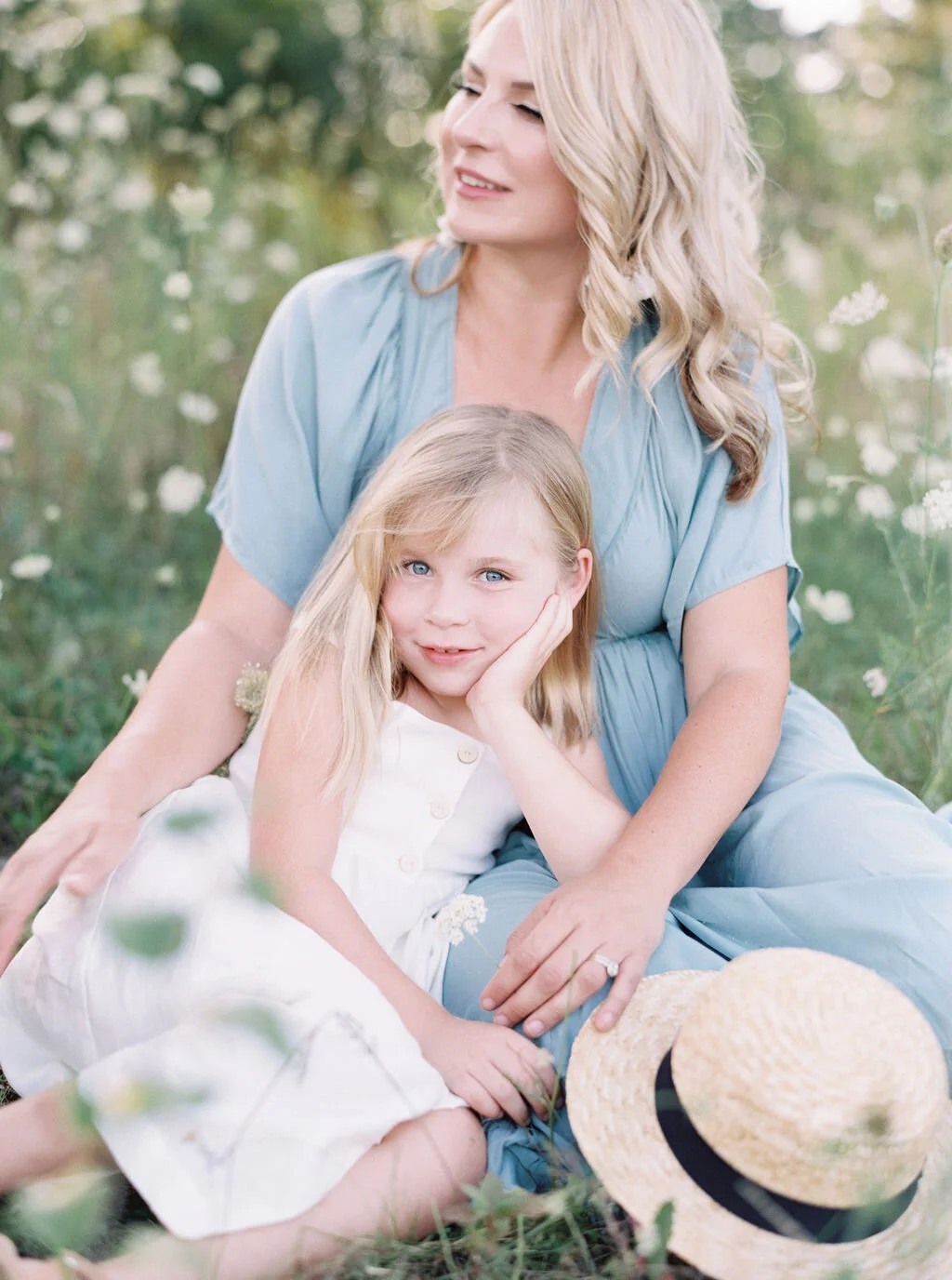 gracewood-kurtz-best-toronto-wedding-photographer-soft-airy-keenan-family-9.jpg