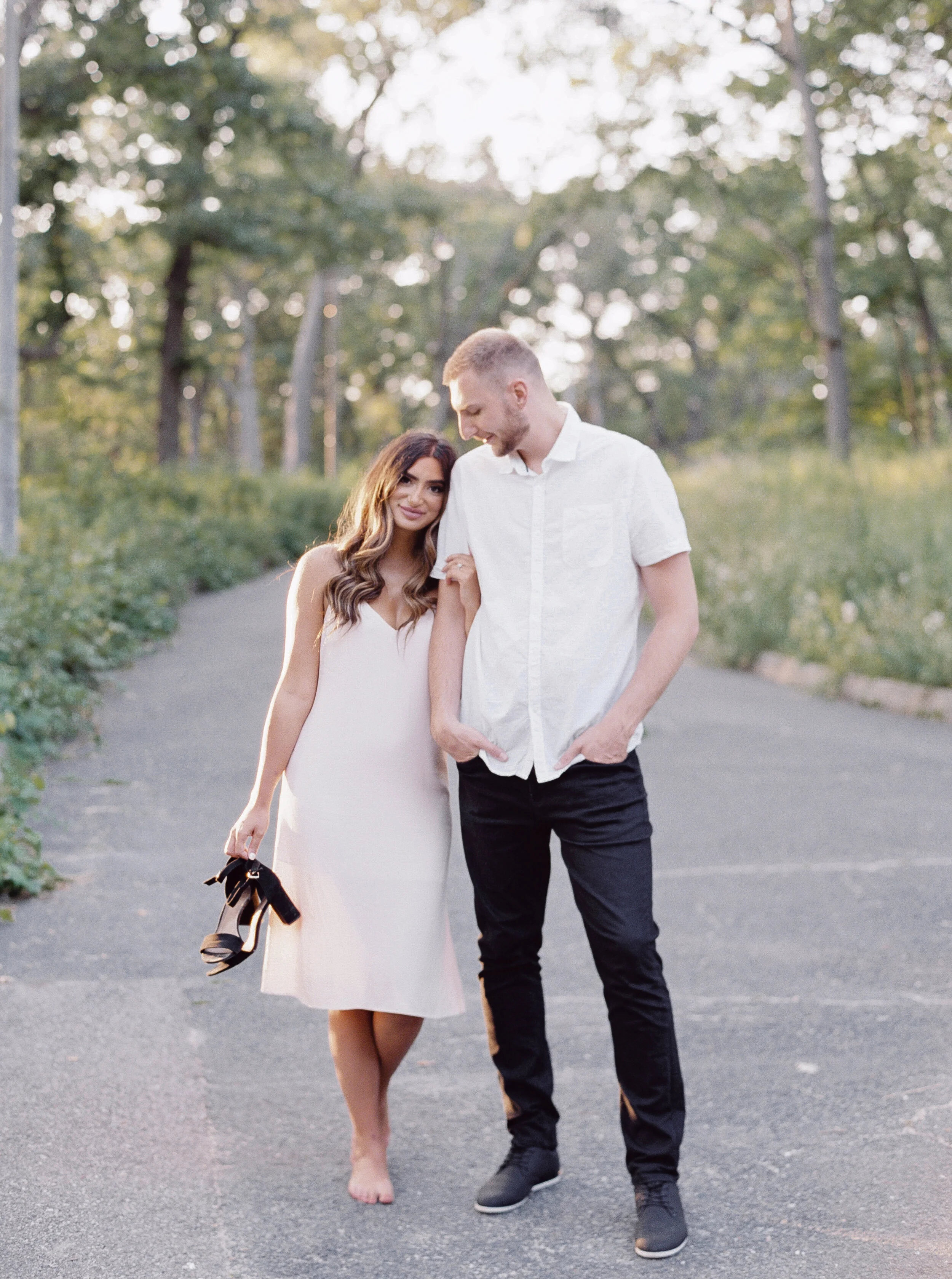 gracewood-kurtz-best-toronto-wedding-photographer-soft-airy-elizabeth-nick-engagement-195.jpg