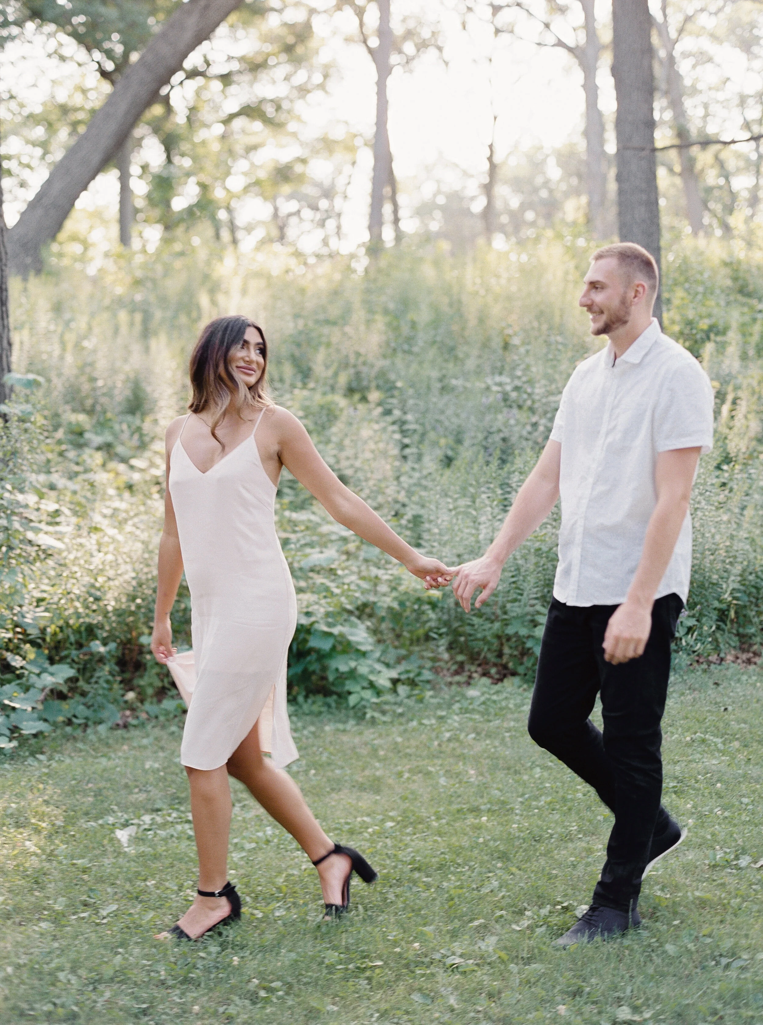 gracewood-kurtz-best-toronto-wedding-photographer-soft-airy-elizabeth-nick-engagement-160.jpg