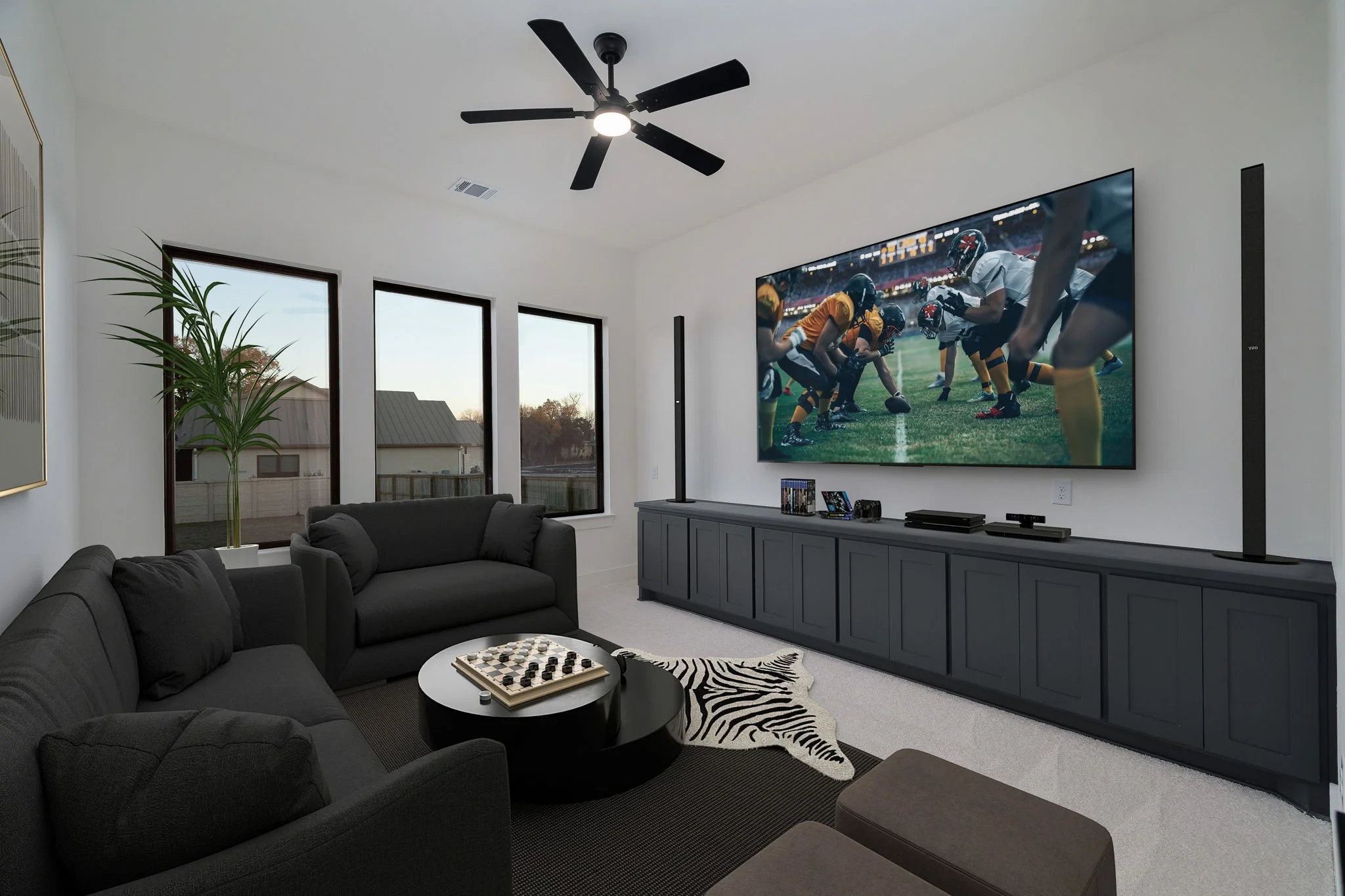 25-web-or-mls-623 Oak Creek-25.jpg