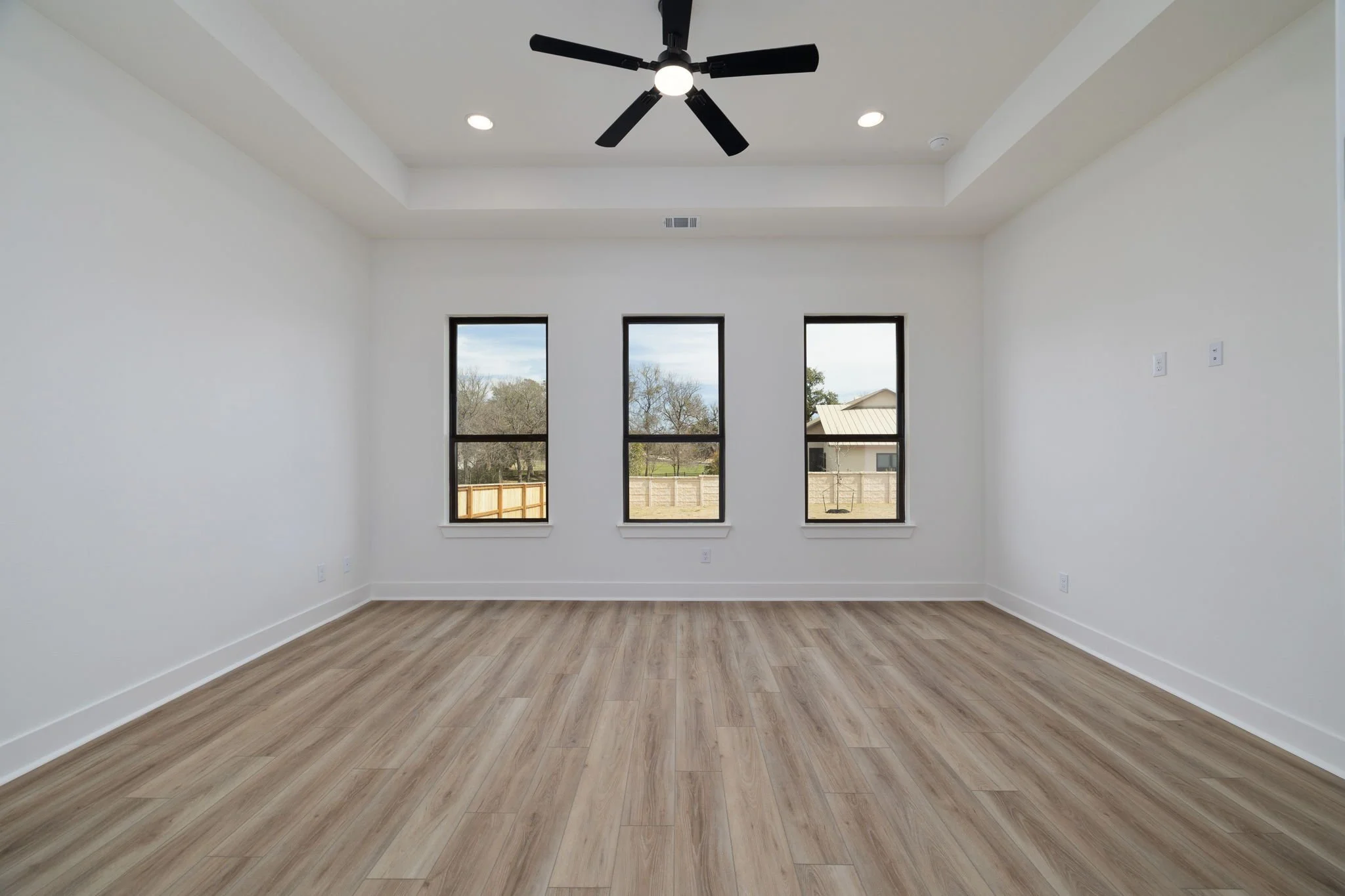 30-web-or-mls-623 Oak Creek-30.jpg