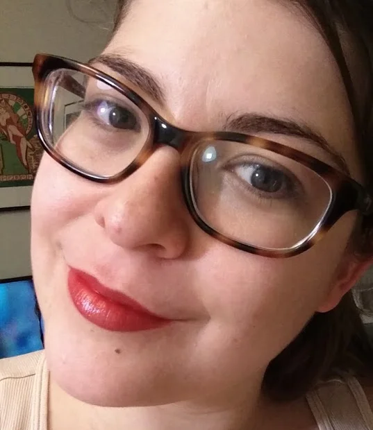 Lord & Berry Nude Lipliner under Hikari Lip Gloss in Salsa