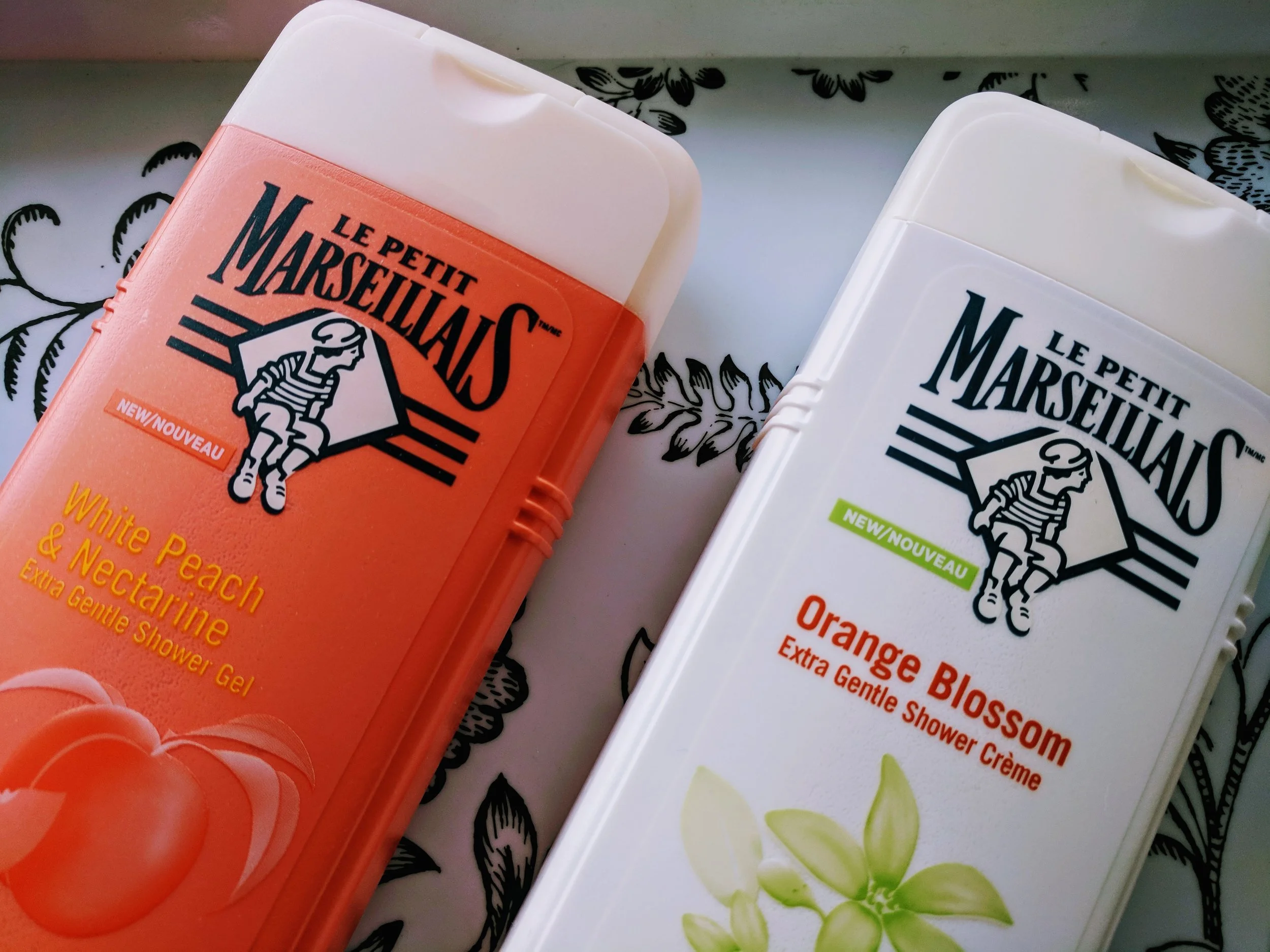 LePetitMarseillaisWhitePeachOrangeBlossomCloseUp.jpg