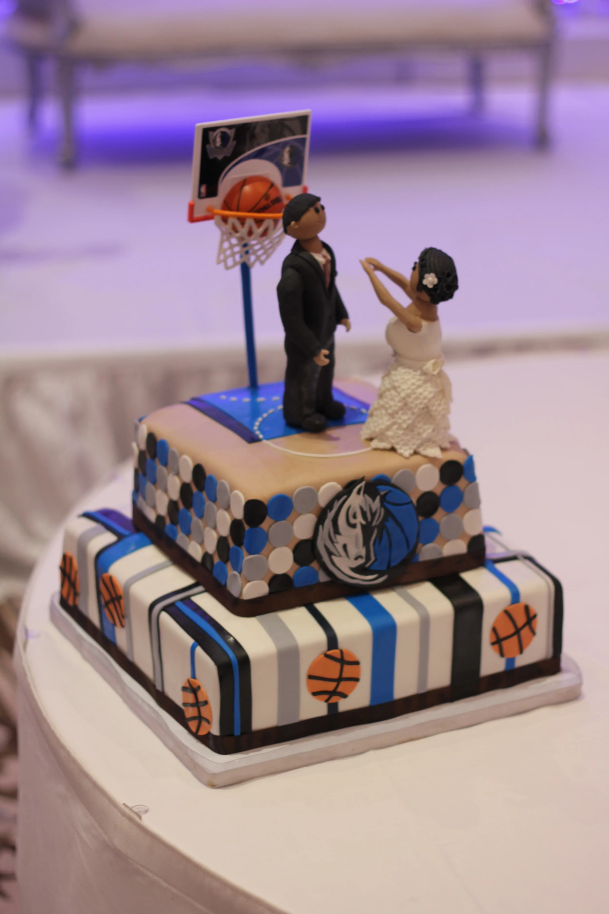 Mavs groom's cake