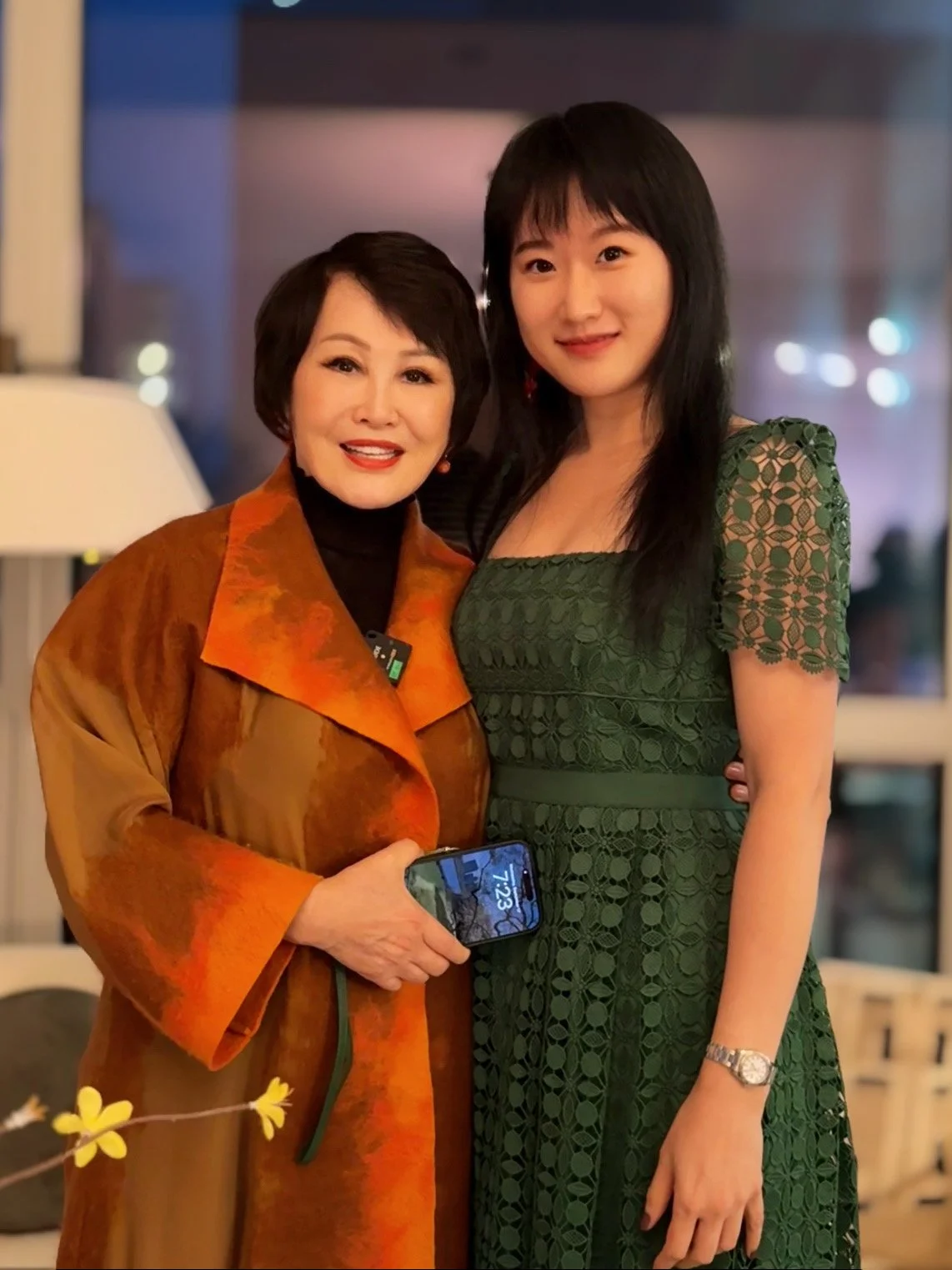 With Yue-sai Kan 靳羽西