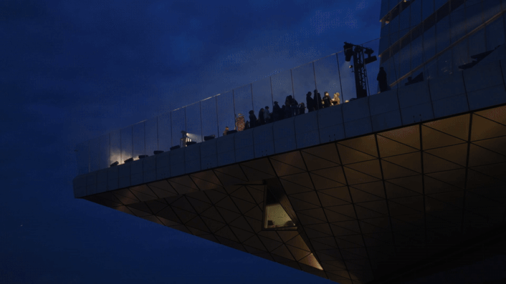 ezgif.com-resize (2).gif