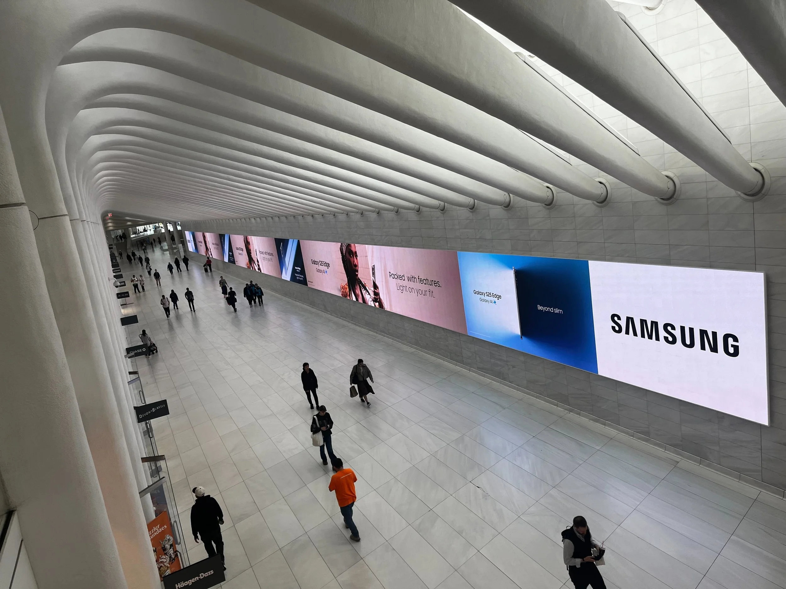 Slim NYC WTC Oculus.jpg