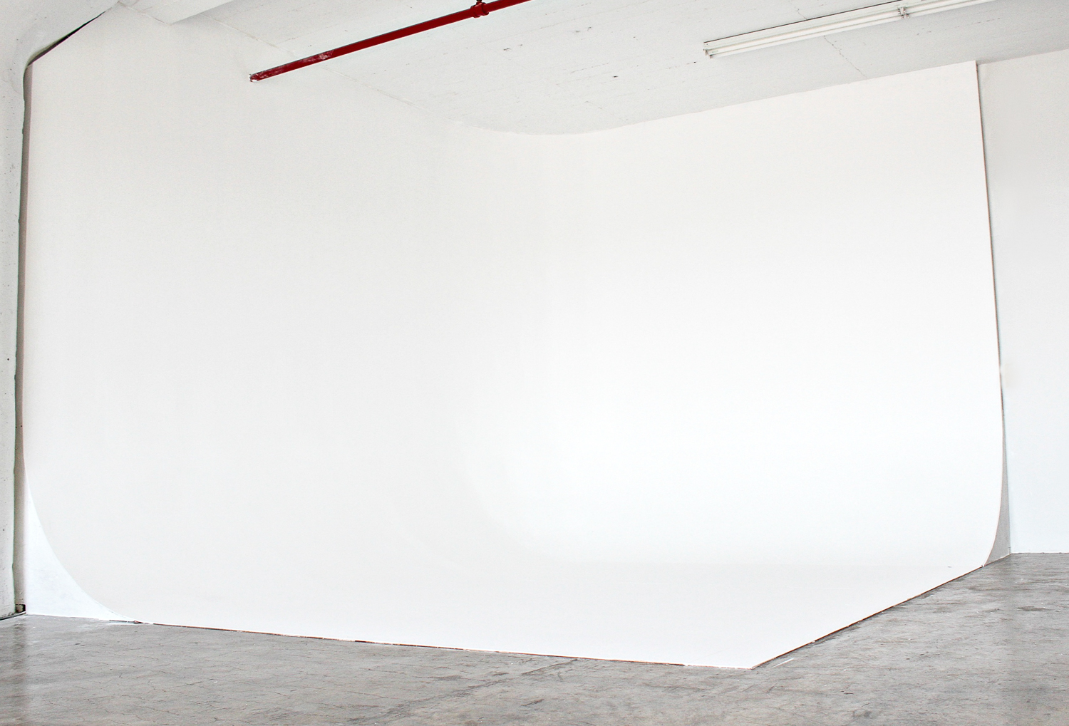 CYC Wall_ConreteStudiosLA_.jpg