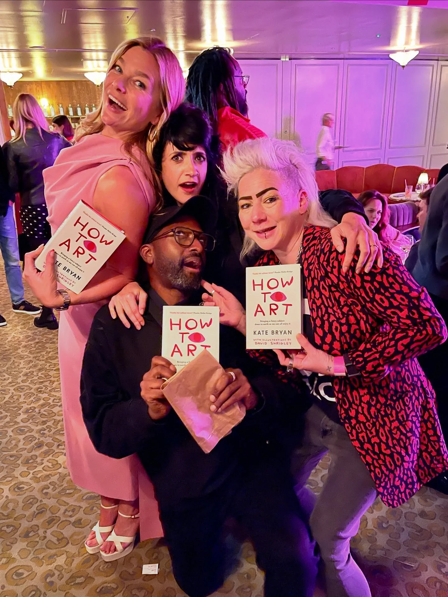 ✨ Huge congratulations to @katebryan_art on this beauty of a book! Such a brilliant evening celebrating the launch of How to Art, illustrated by @davidshrigley with so many artists and art lovers 💕

When I first started out, galleries felt intimidat