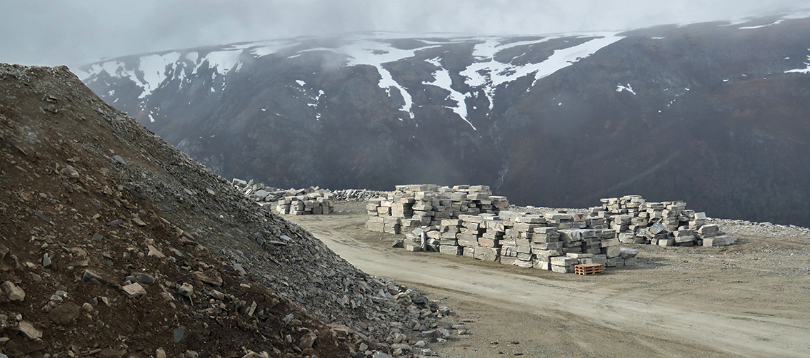 Skiferbruddet i Oppdal er en luftig arbeidsplass. Foto: A. Nyaas