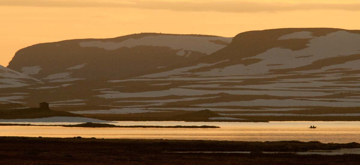 Lokale folk brukar Hardangervidda blant anna i samband med fiske, både yrkesfiske og meir fritidsbasert fiske. Frå Langavatn.  Foto: Kjell Bitustøyl