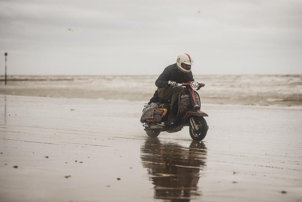 Racing the Lambretta 