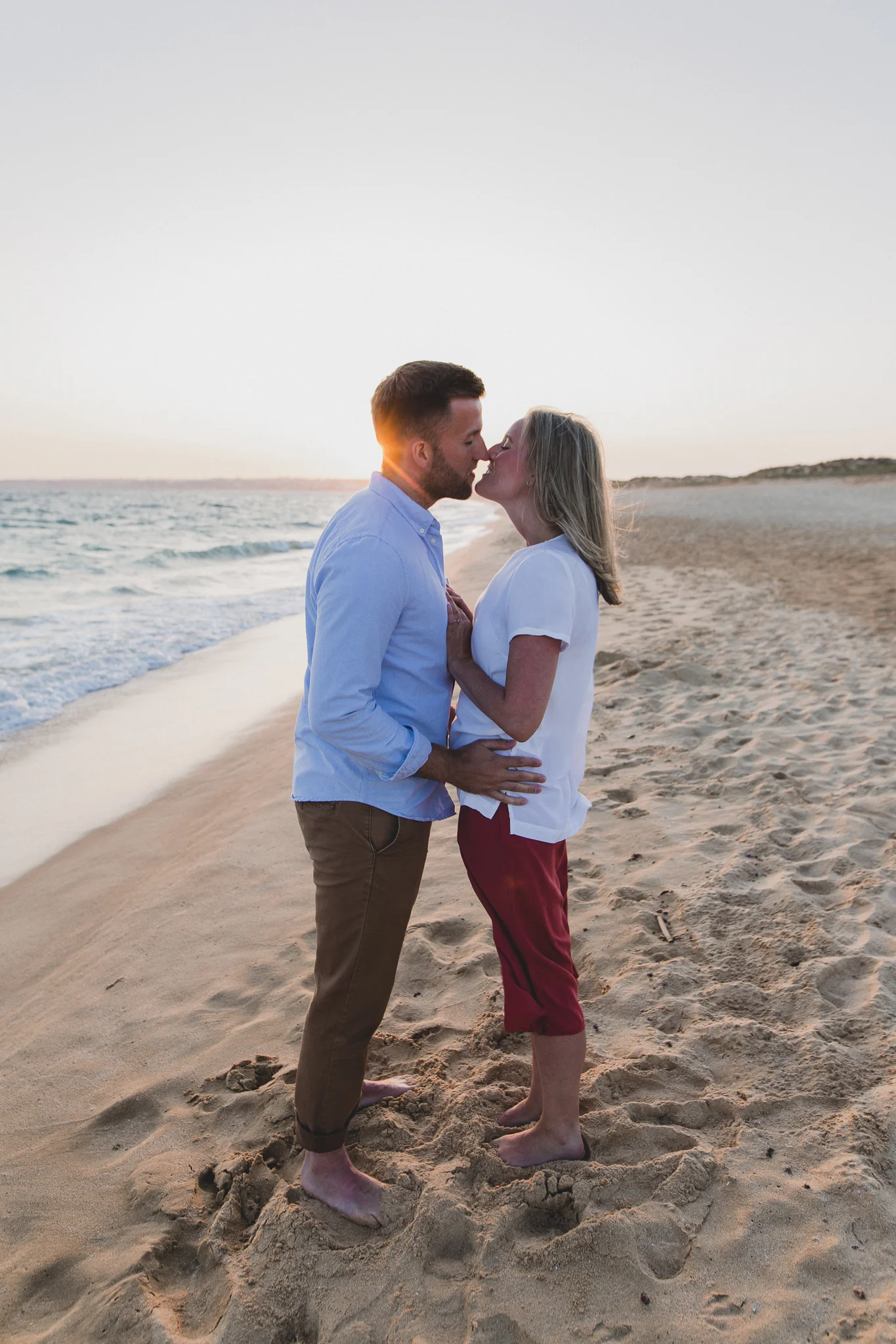 Portugal_Algarve_Couple_kissing.jpg