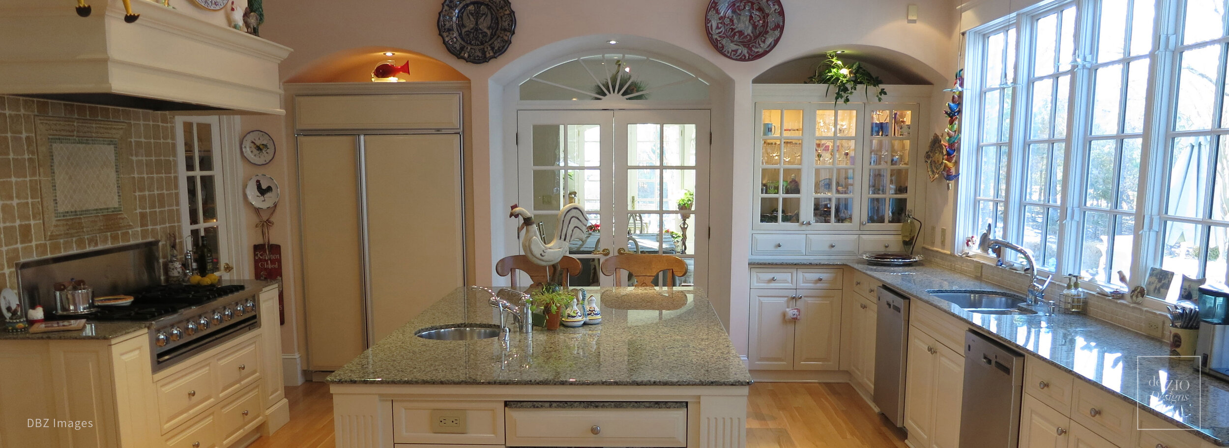 Kitchen-retoched-pano.jpg