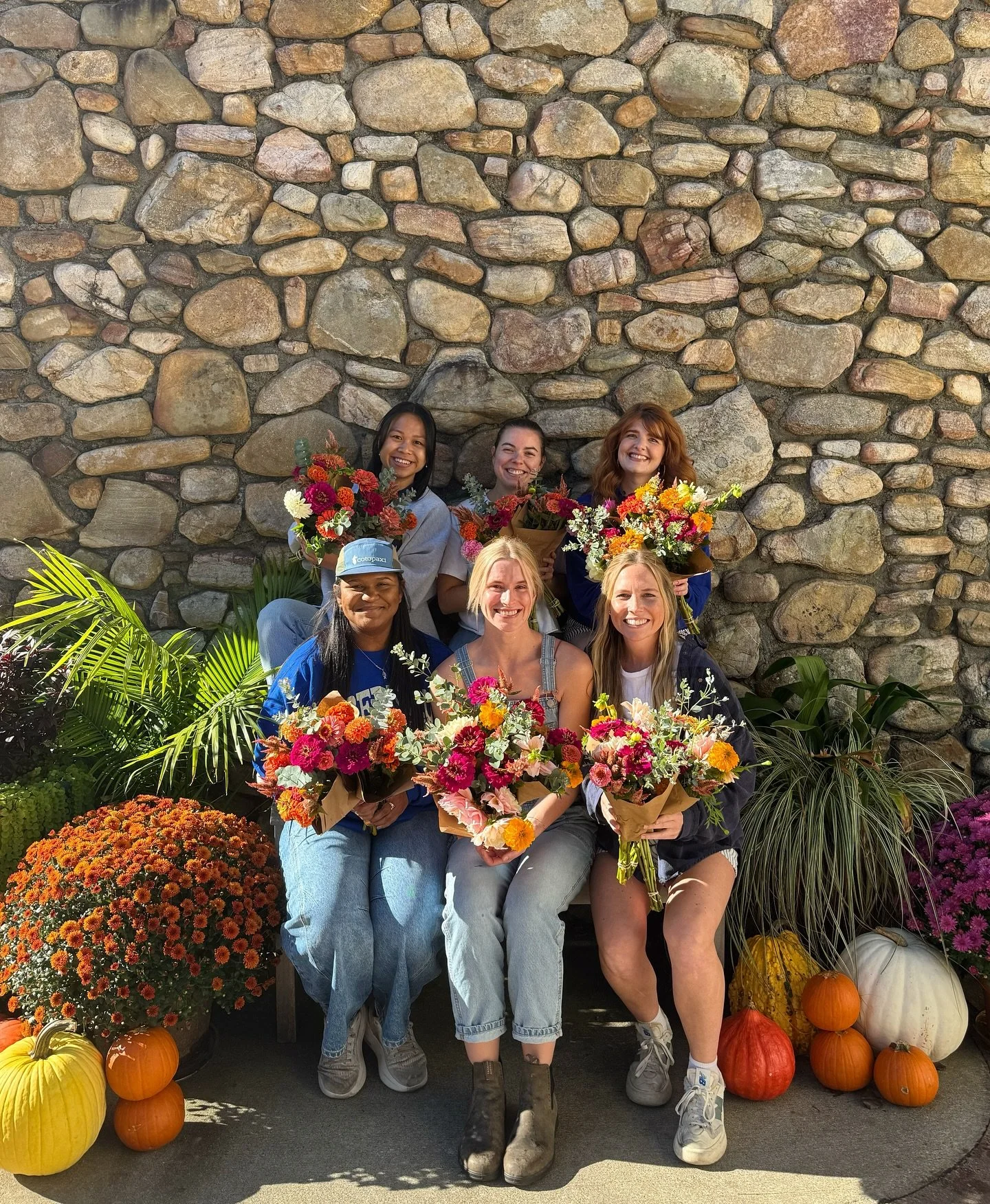Cheers to our cutie Sola gals on our last flower day of the season from our friends at @splitacrefarm ✨ 

Much love to our friends at Split Acre Farm for another amazing flower season!!!! Our Thursday flower delivers will be missed 🫶 See you next ye