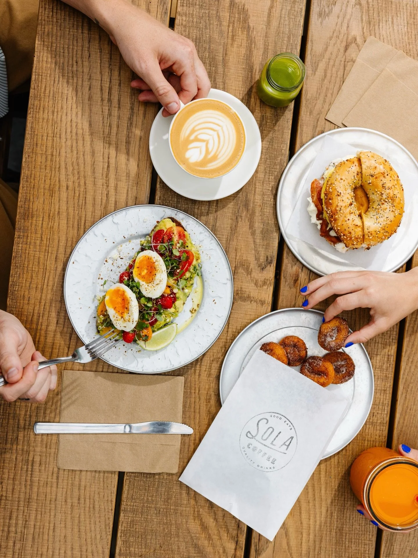 come over for coffee &amp; breakfast ☀️ served til 11am! Lunch served til 3pm!