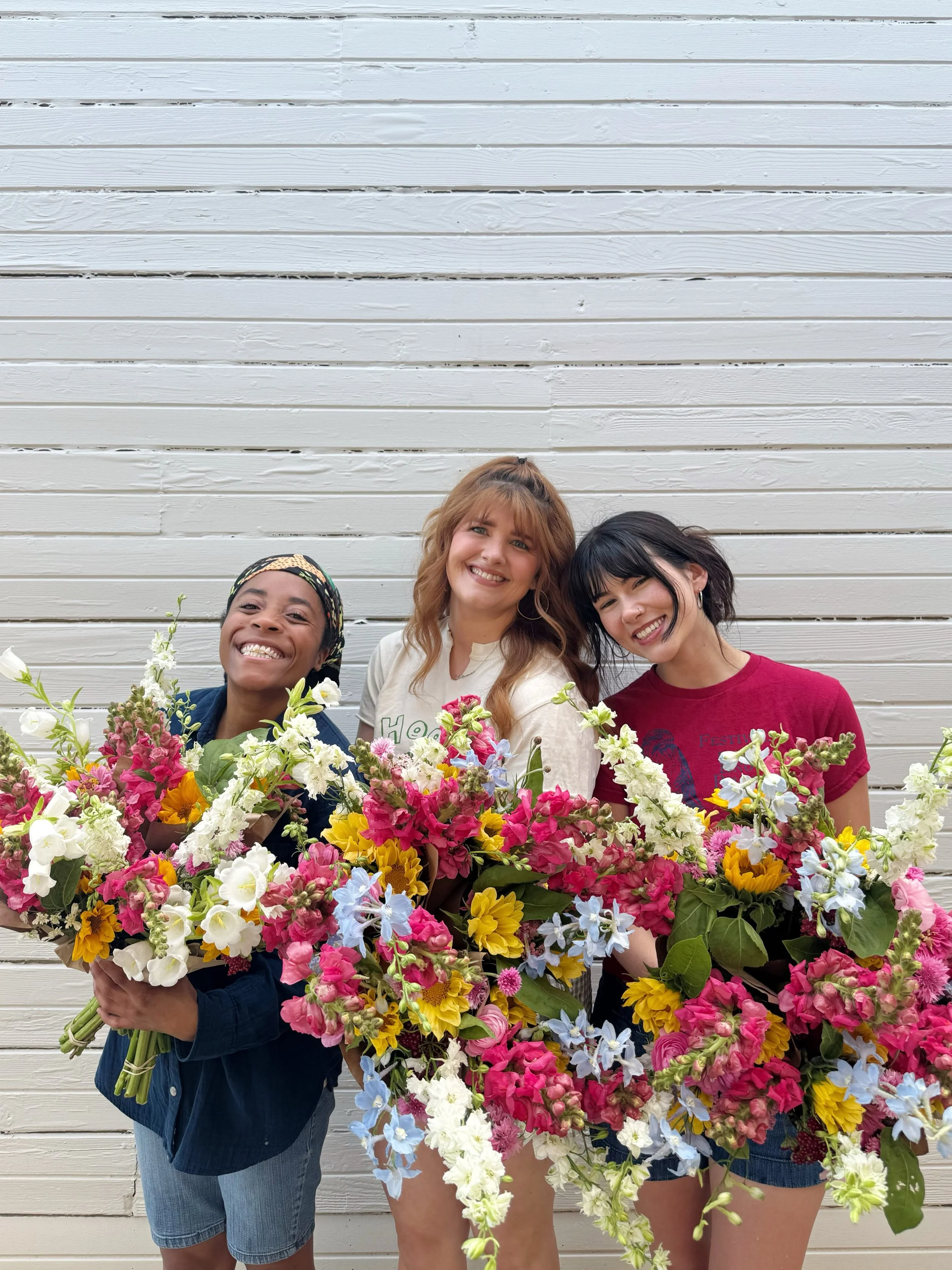 gorggg gals &amp; gorg flowers 🌸