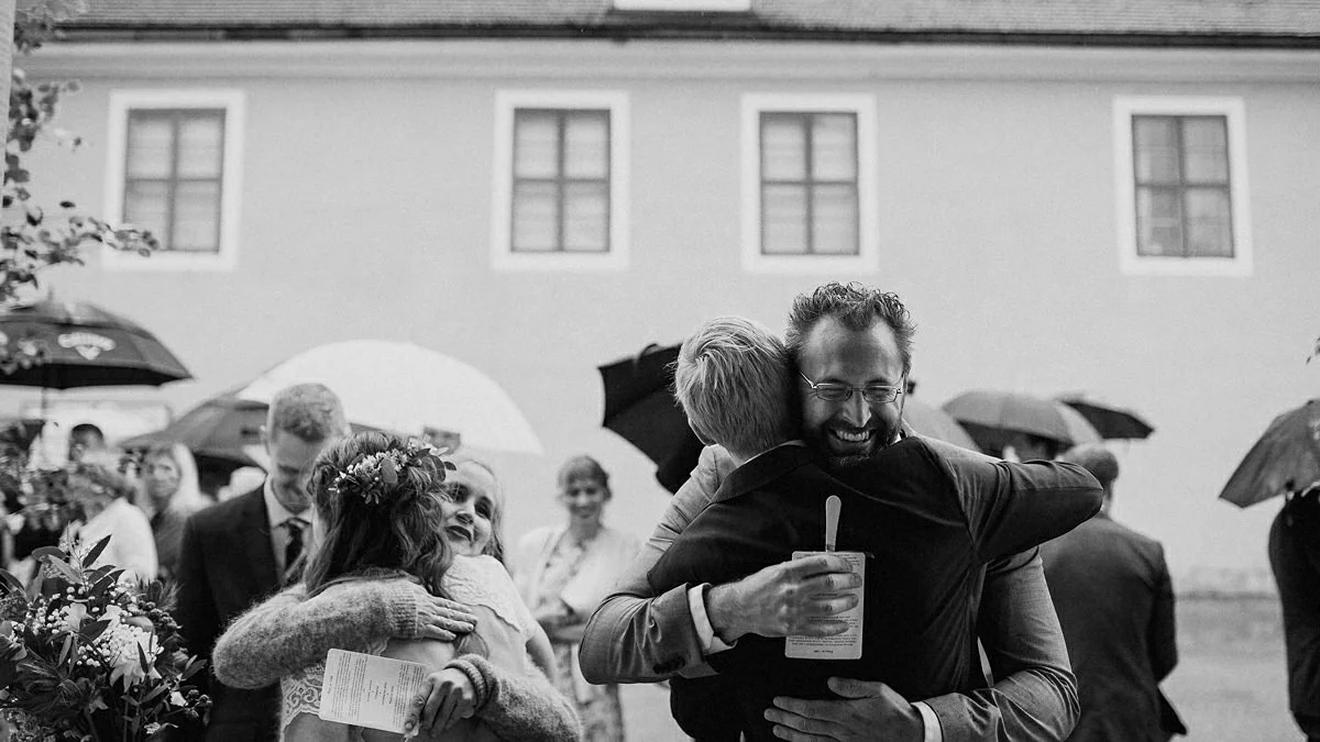 Wedding guest meet the couple