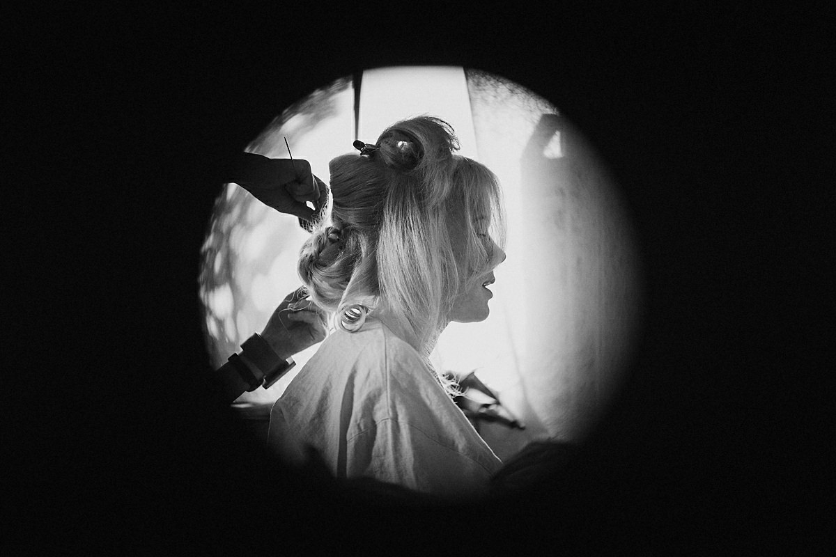 Bride getting ready Osterlen