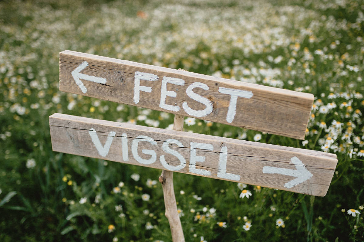 Fest vigsel skylt