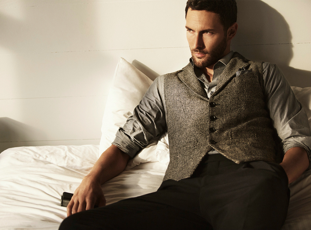 Noah Mills