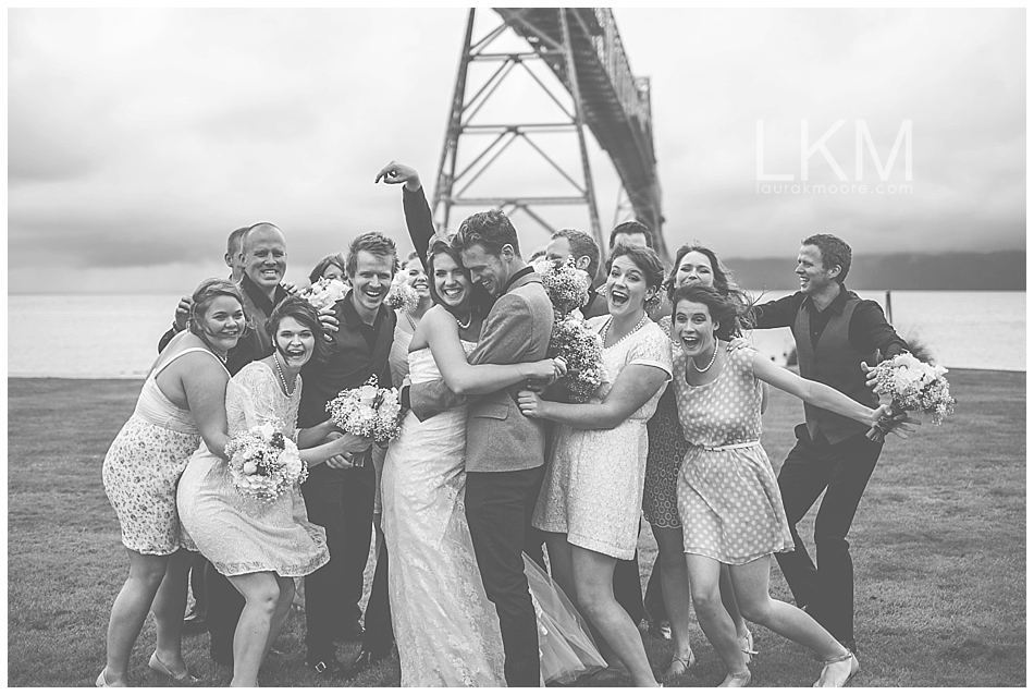 astoria-oregon-wedding-portland-laura-k-moore-destination-photographer-seth-joelle-weisser_0095.jpg