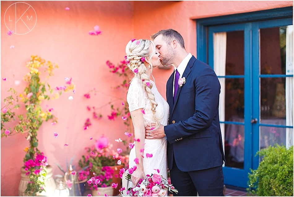 arizona-inn-colorful-pink-classy-wedding-laura-k-moore-photography