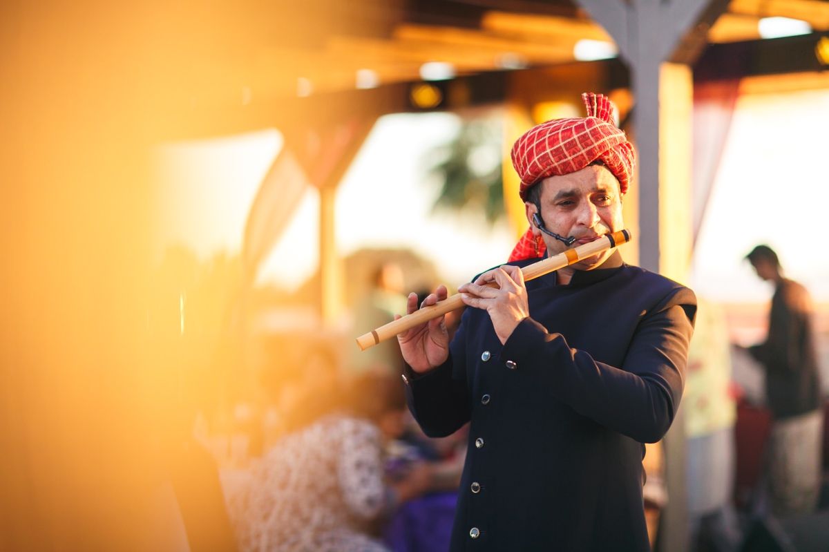 mehndi-ceremony-entertainment-indian-wedding-musician_