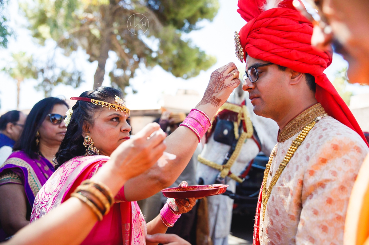 arizona-indian-wedding-photographer-wydham-resort-tucson-laura-k-moore_KATAKIA_000078.JPG