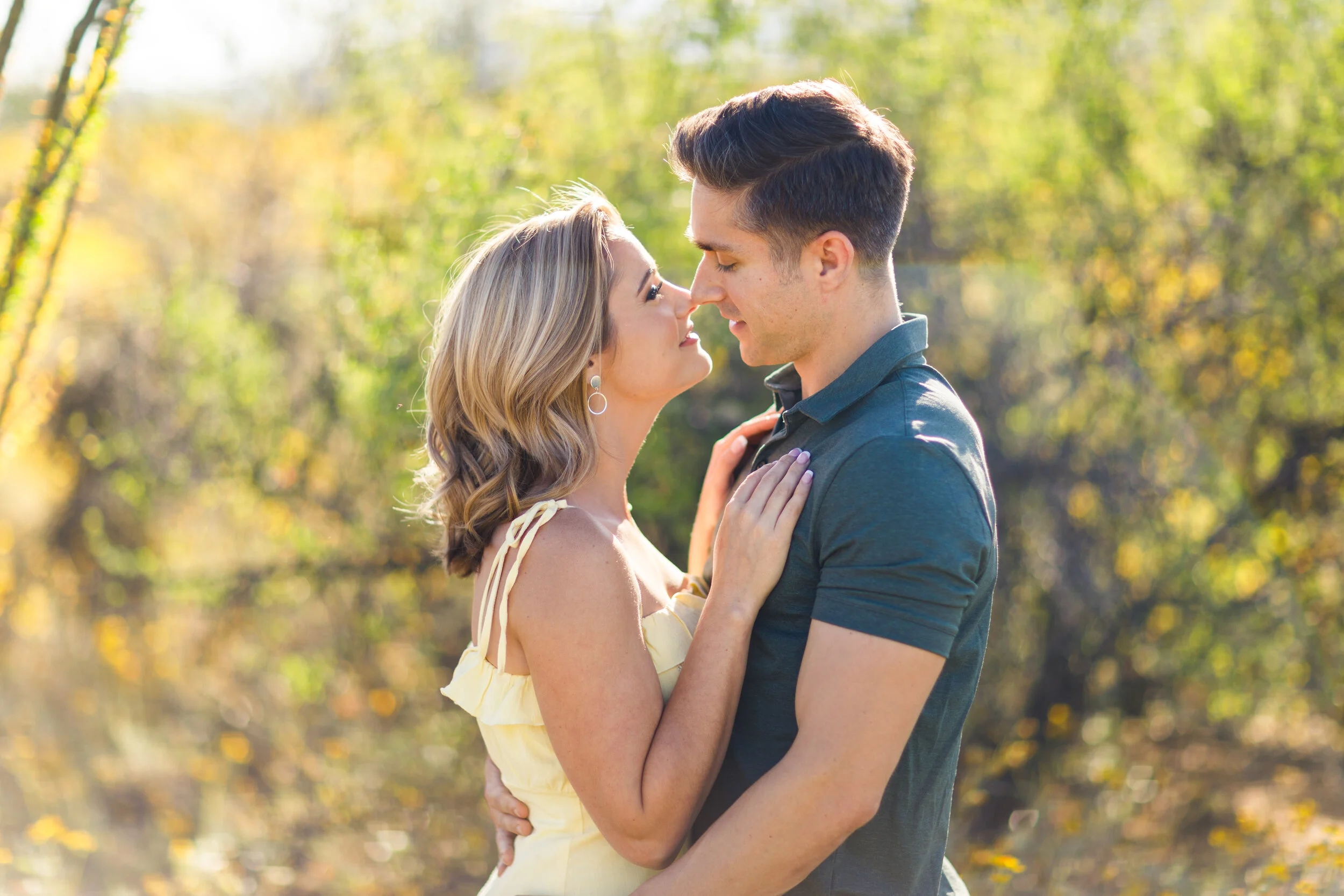 Scott + Melanie | Bright &amp; Cheerful | Desert Engagement Session 