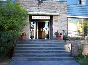 The Seattle work release center where the women got on the bus.
