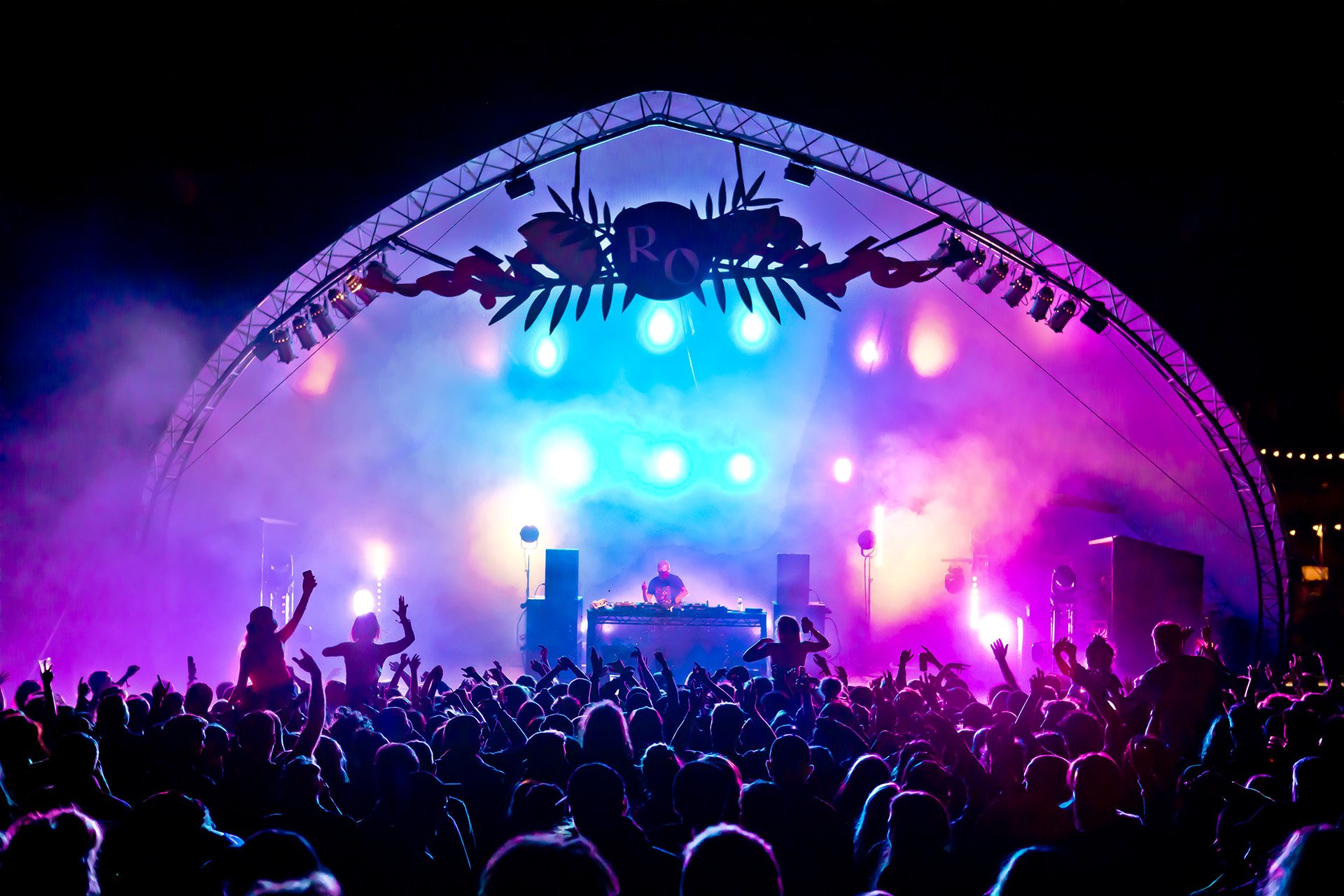 FIREFLY CAMPING — Rock Oyster 2022