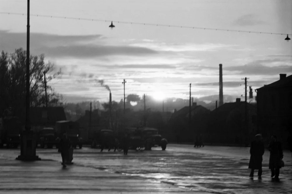 Vakaras prie Kauno stoties, 1958