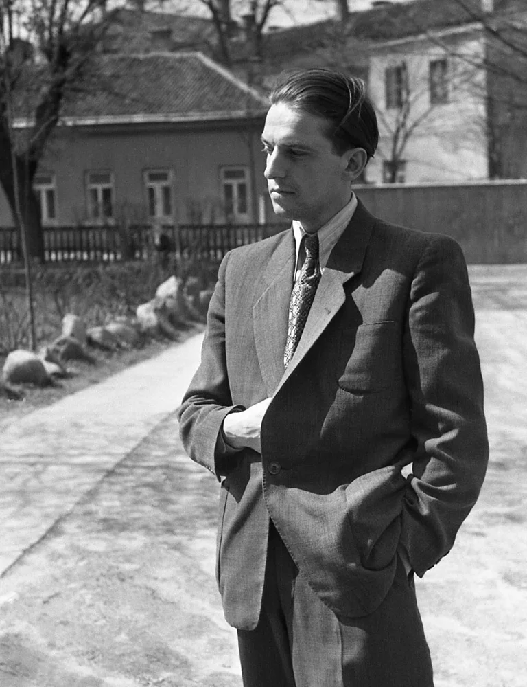 Artist Kazys Morkūnas, 1959