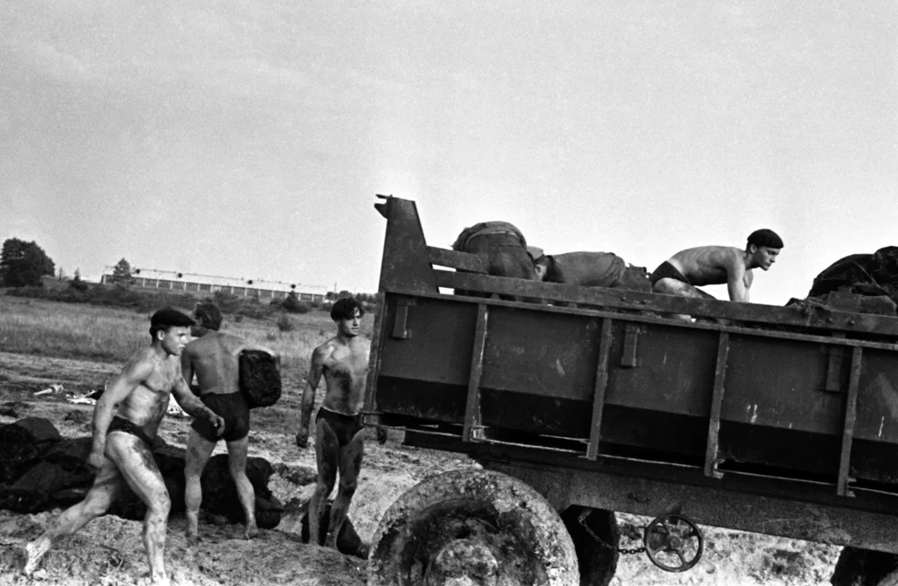 Studentai 16, 1959