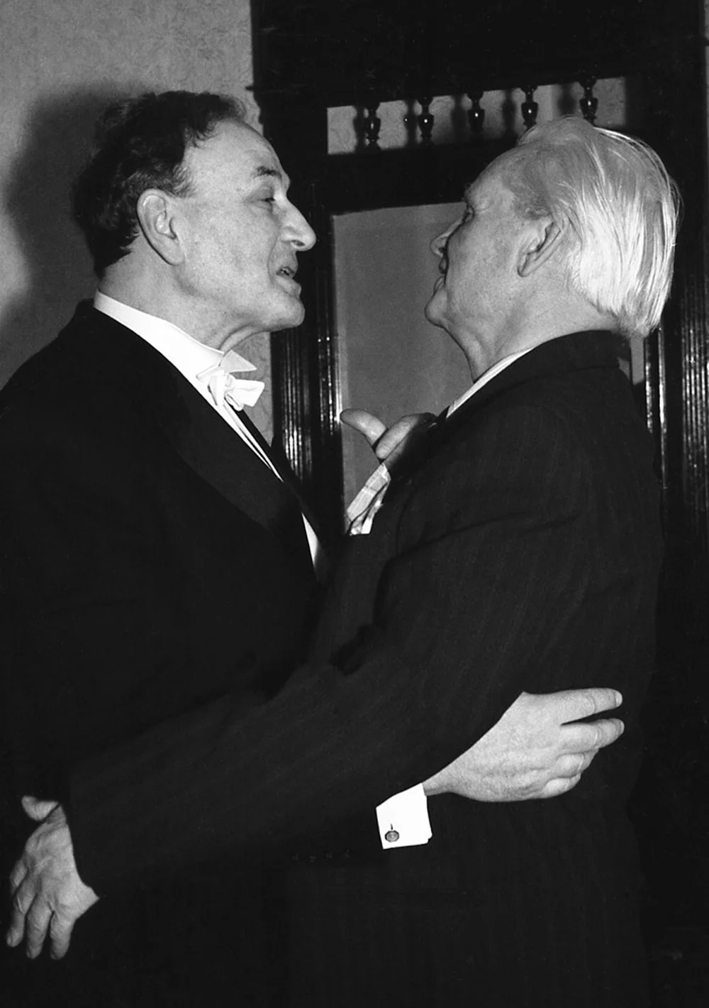 Operos solistai Markas Reizenas (Mark Reizen) ir Kipras Petrauskas Vilniuje, 1959