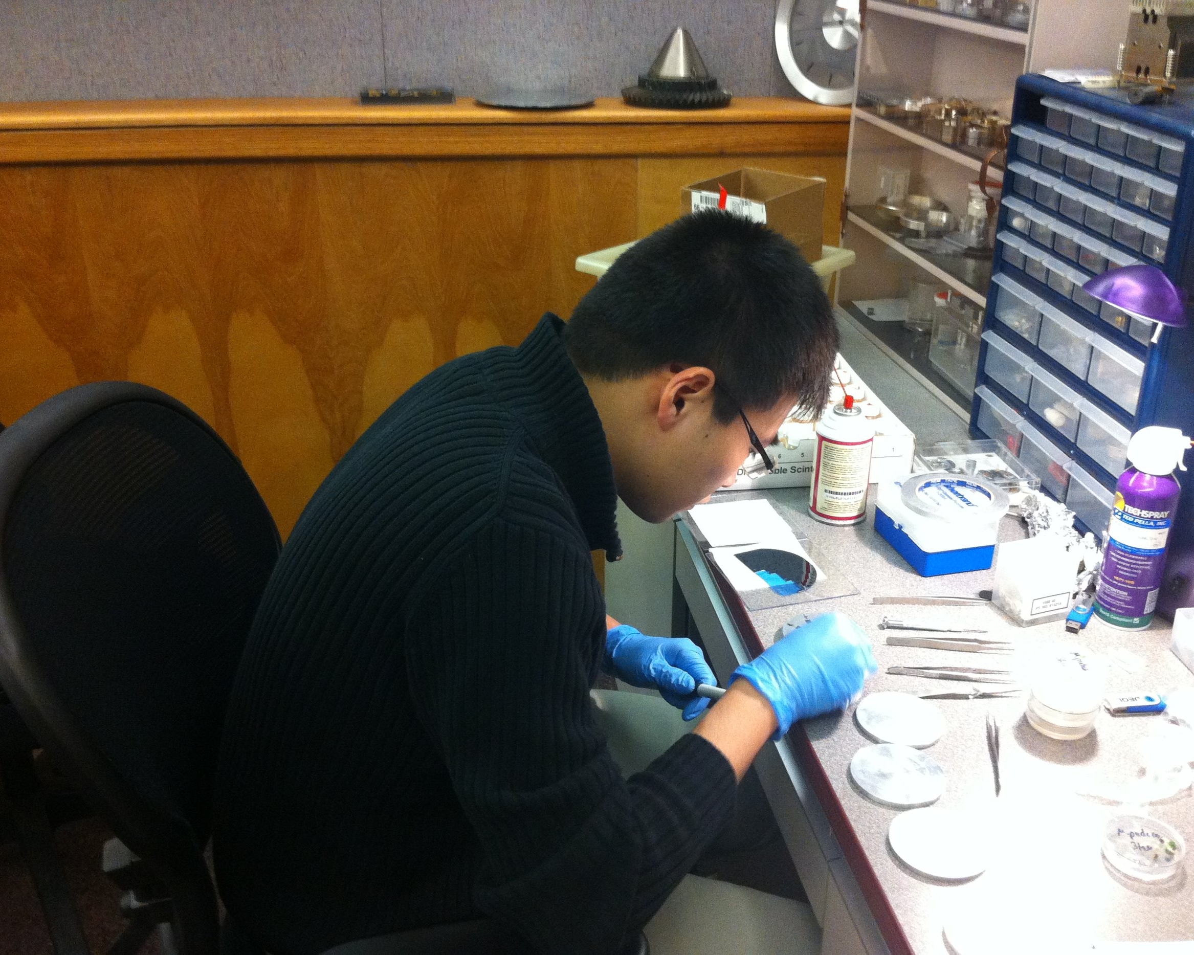 Denny preparing SEM samples at JEOL USA Inc_IMG_0243.JPG