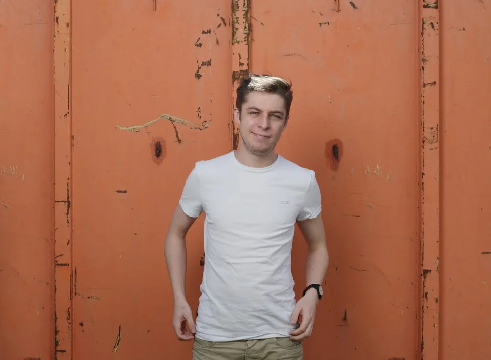 Portrait_Web.jpg