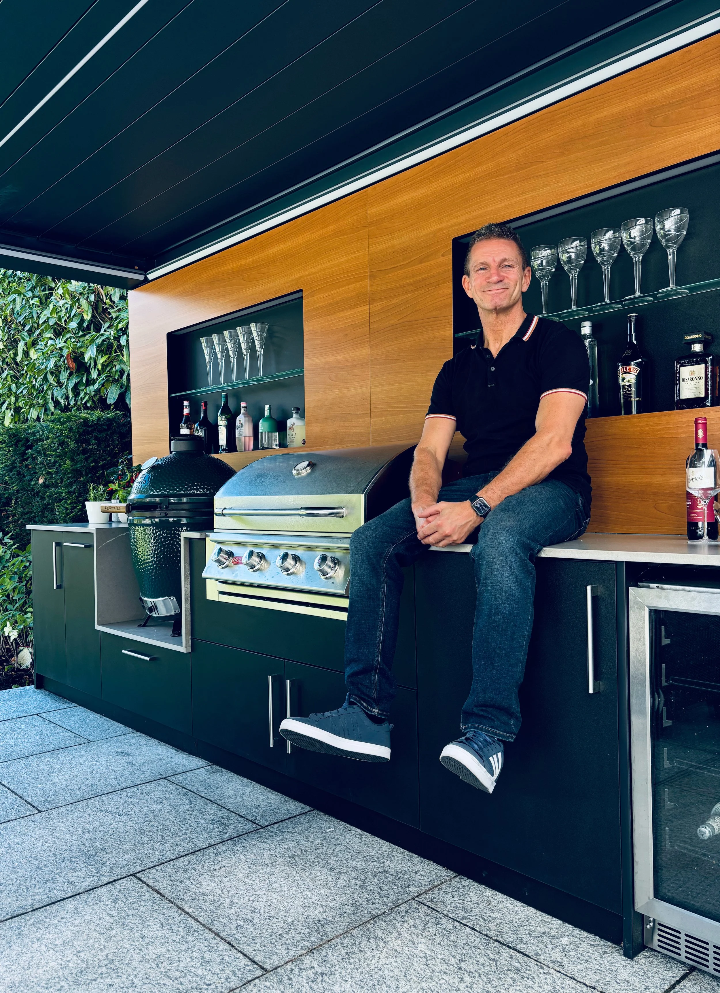 Terrace kitchen and pergola