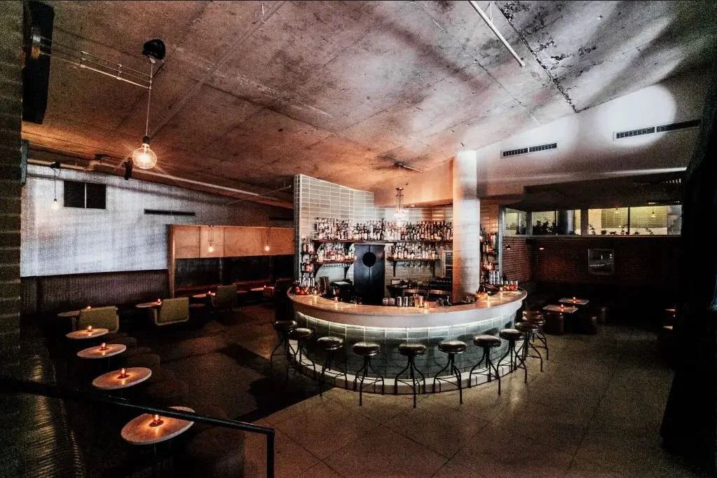 GARAGE BAR