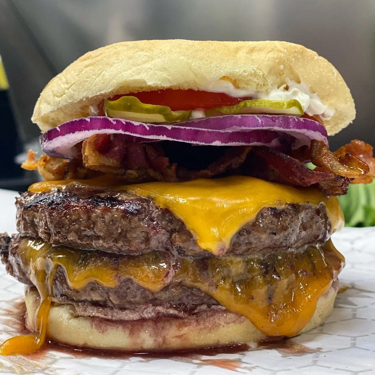 When&rsquo;s the last time you were able to order a burger cooked to temp from a burger joint? Well here you can! We offer the best quality, prime angus beef- hand pressed and cooked to order! Yes you can have your burger rare - well done, whichever 