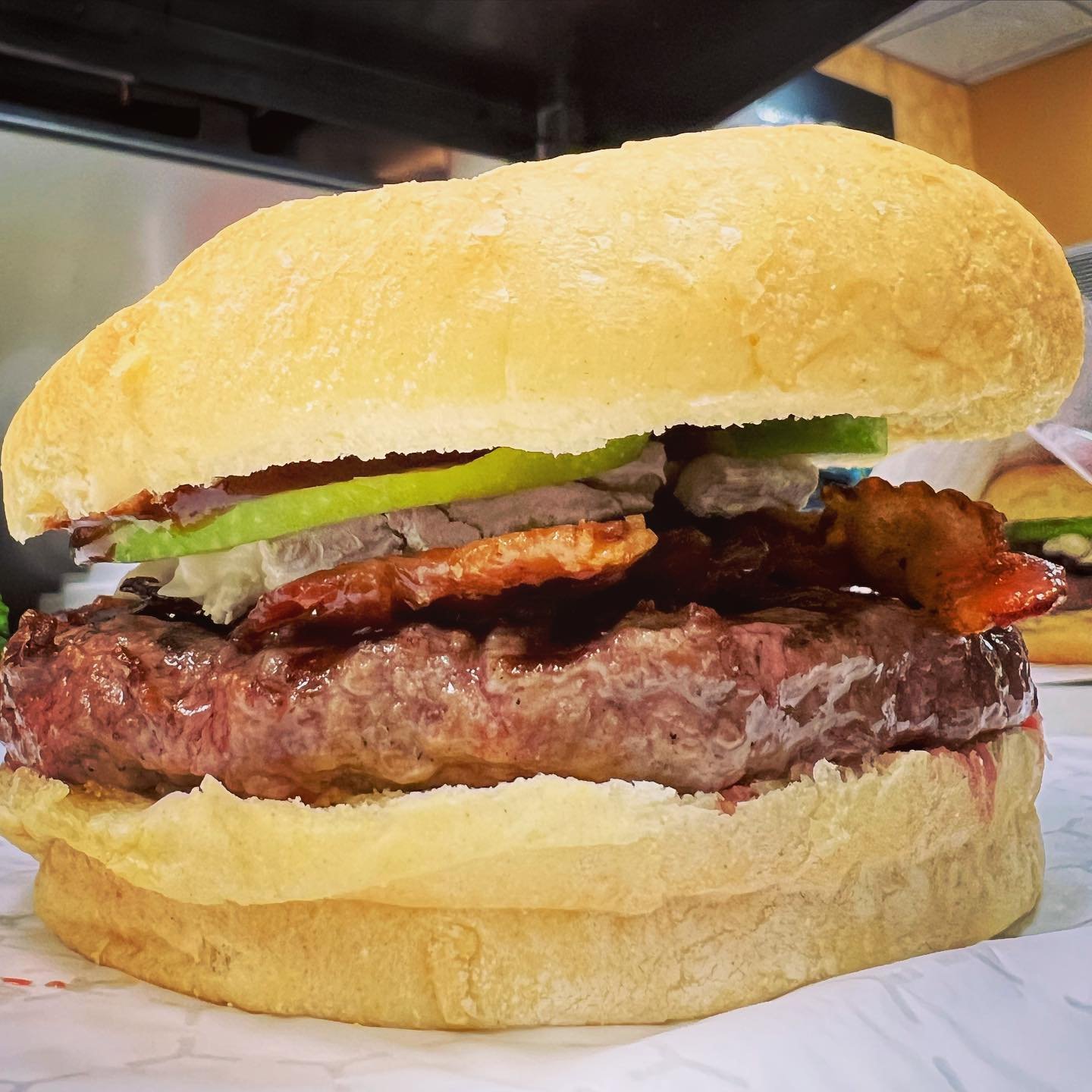 The Crisp Apple Bite gives you all the fall feels 🍁🧡 #bacon #burger #brie #cheese #apple #honeybbq #october #best #burgerbite